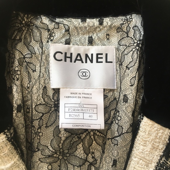 Chanel 04A black white lace lining jacket 40 - Picture 2 of 12